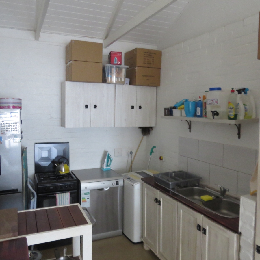 To Let 2 Bedroom Property for Rent in Sandbaai Western Cape